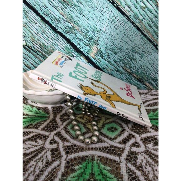 1993 Dr. Seuss Book “The Foot Book” Like New - Picture 4 of 10